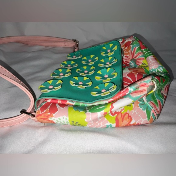 TARGET PINK GREEN YELLOW FLORAL FAUX LEATHER GIRLS SHOULDER BAG PURSE - Picture 7 of 10